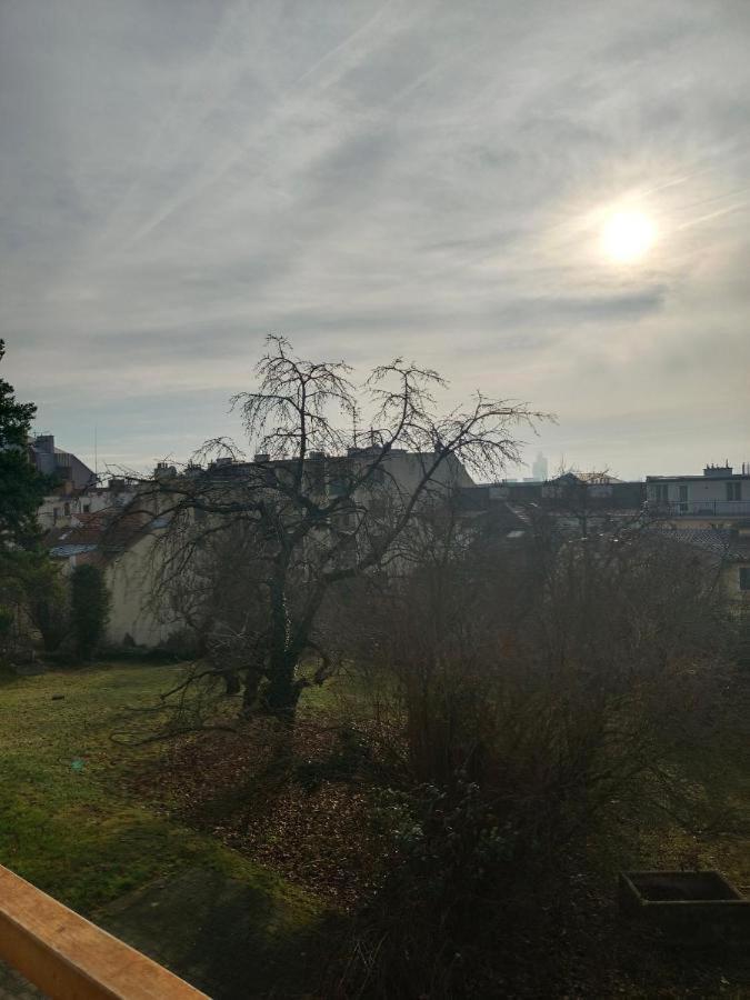 Byt S Terasou A Zahradou Brno Exteriör bild